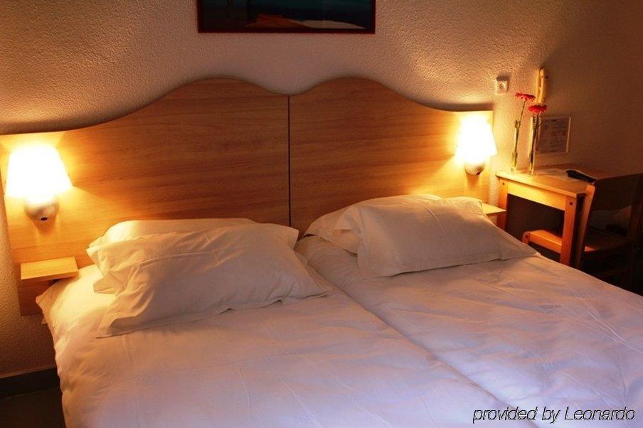 Le Poseidon Otel La Seyne-sur-Mer Oda fotoğraf