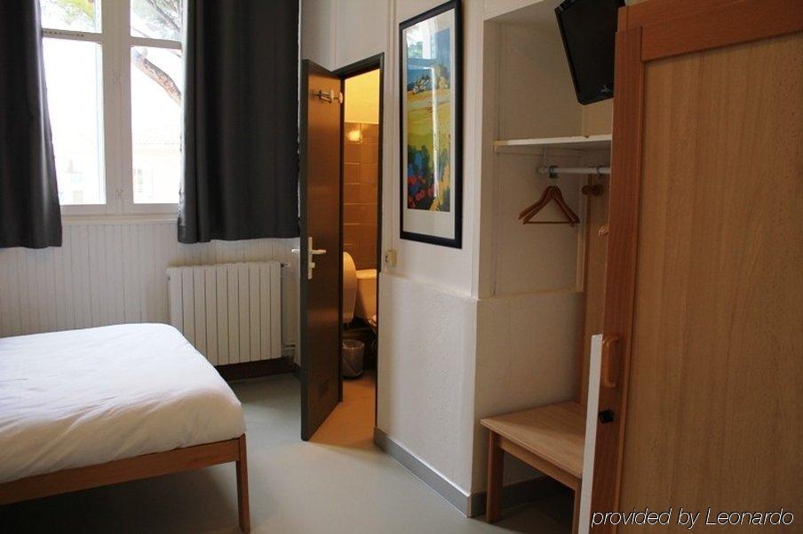 Le Poseidon Otel La Seyne-sur-Mer Oda fotoğraf