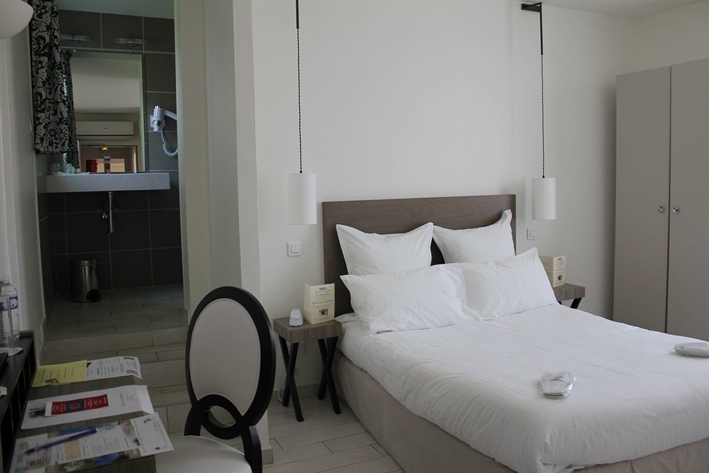 Le Poseidon Otel La Seyne-sur-Mer Dış mekan fotoğraf